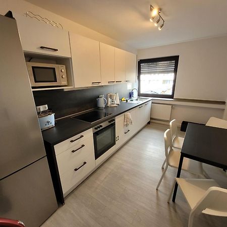 Guesthouse Wi Rooms ยือลิคช์ ภายนอก รูปภาพ
