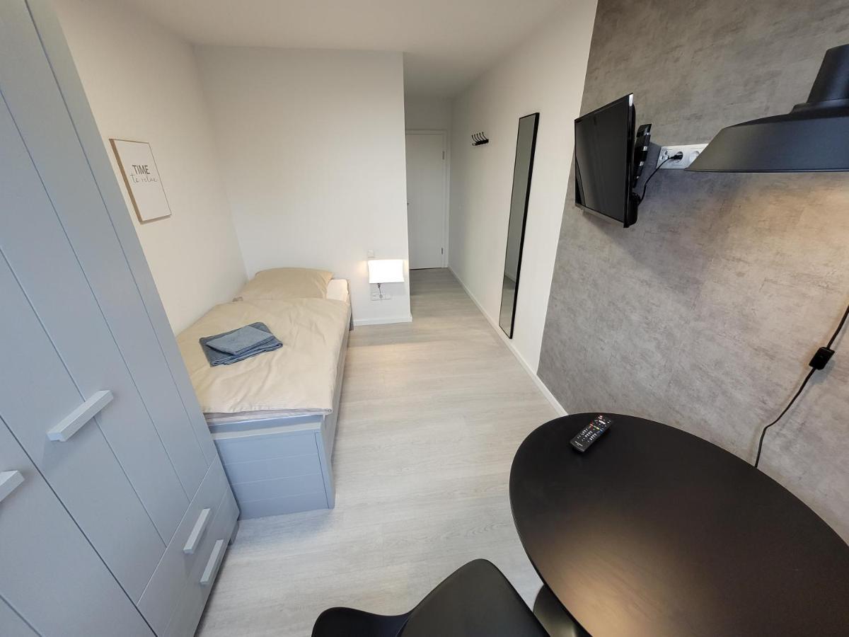 Guesthouse Wi Rooms ยือลิคช์ ภายนอก รูปภาพ