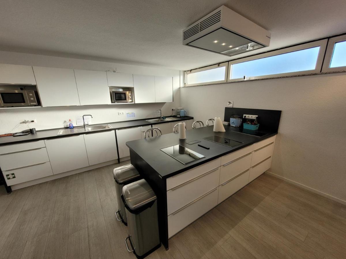 Guesthouse Wi Rooms ยือลิคช์ ภายนอก รูปภาพ