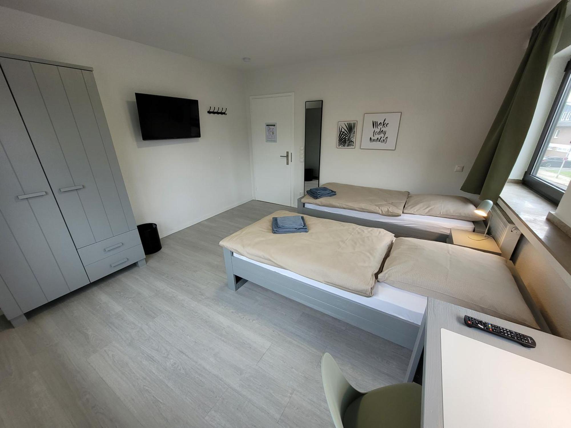 Guesthouse Wi Rooms ยือลิคช์ ภายนอก รูปภาพ