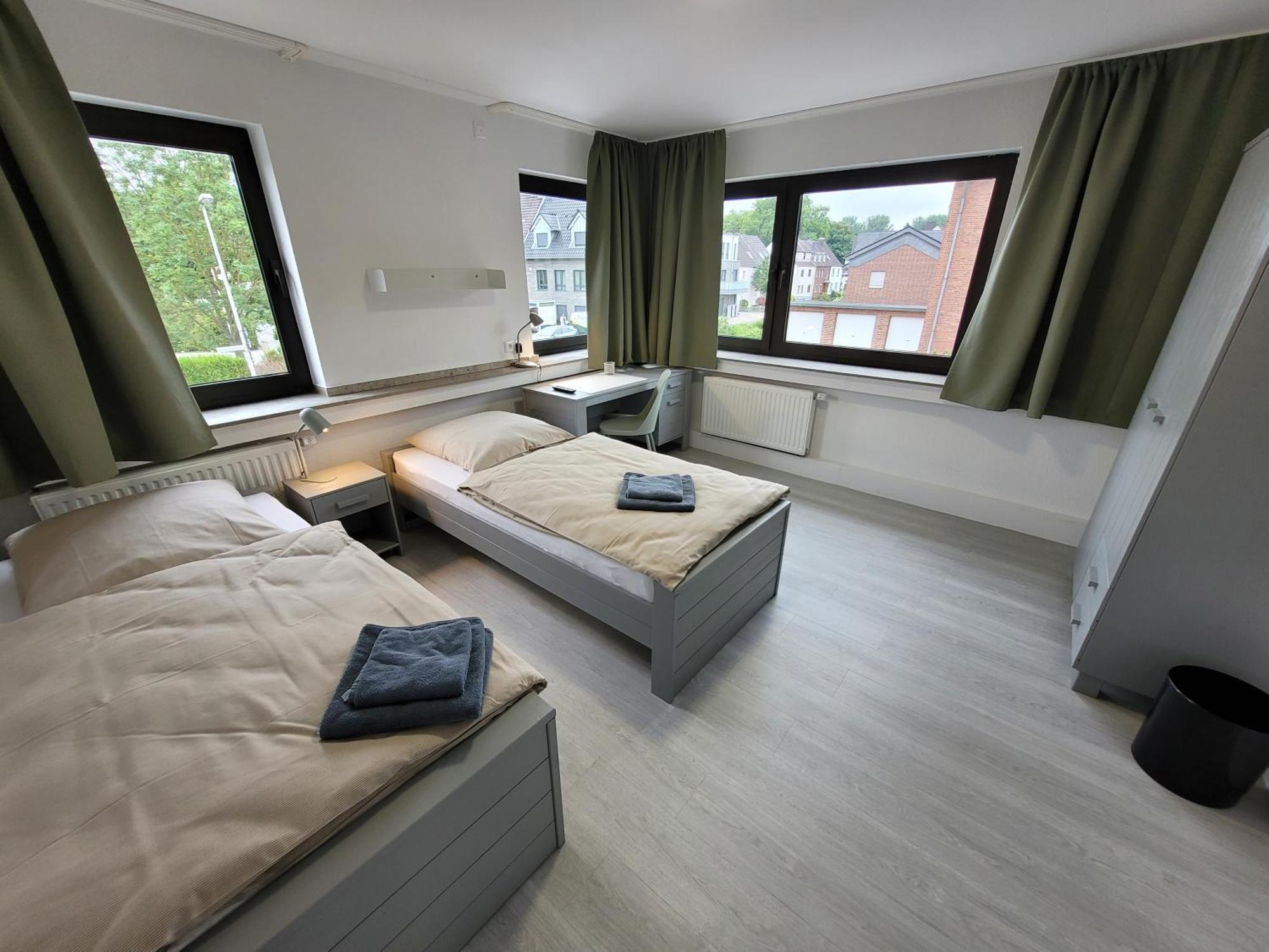 Guesthouse Wi Rooms ยือลิคช์ ภายนอก รูปภาพ